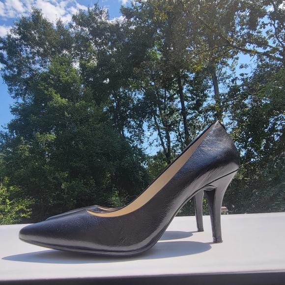 MICHAEL KORS Flex Leather Mid-Heel Pump Women's Size 8M - Picture 3 of 10
